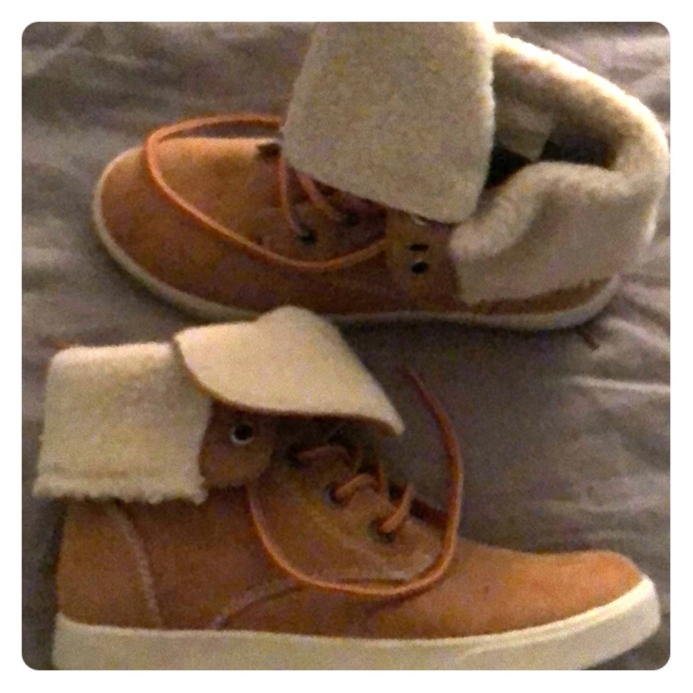 Super cute Austin Shoes